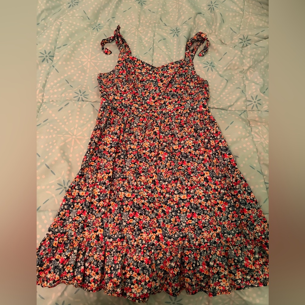 Old Navy floral dress with tie straps (Size S)